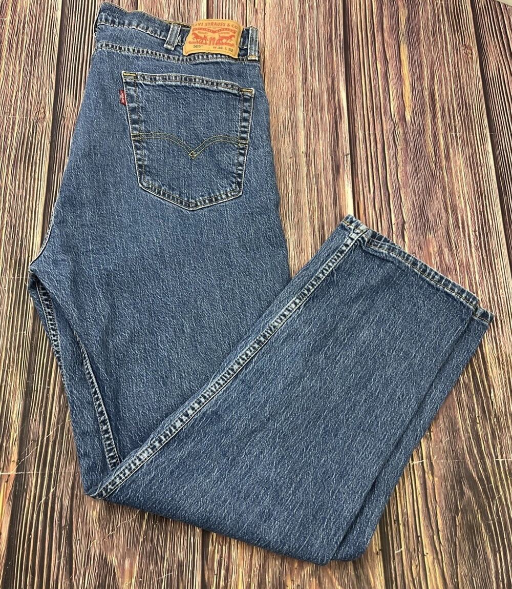 Levis 505 Jeans Regular Fit Straight Leg Medium Wash Mens 38x32 (Actual 38x31)